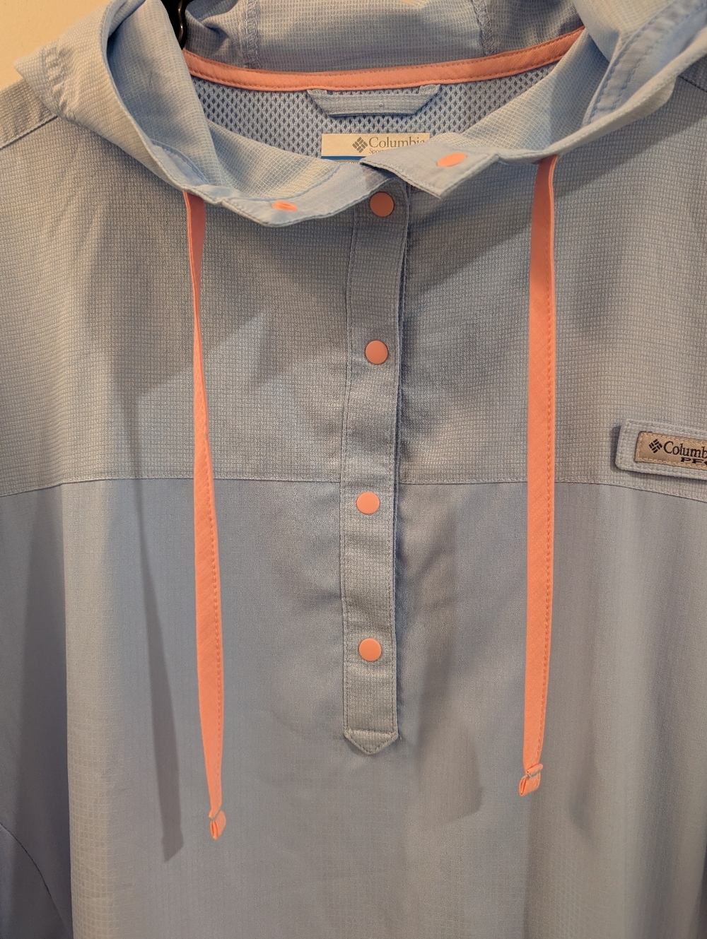 Women's Light Blue Columbia PFG Tamiami Windbreaker Hoodie - Picture 4 of 13